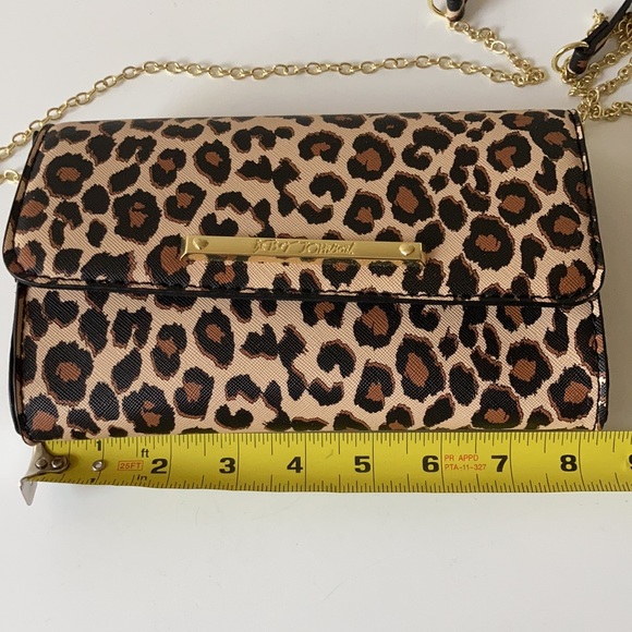 Betsey Johnson NWOT Cheetah Bag Gold Chain Strap shoulder bag cross body purse - Picture 11 of 15